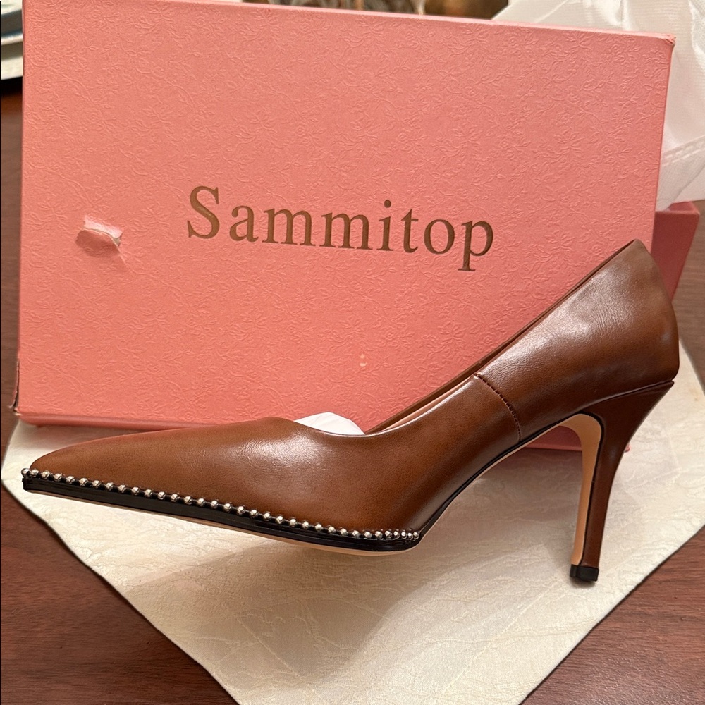 Women's Brown leather Heels size 8